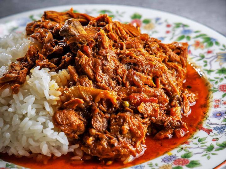 白楽『サリサリカリー』の無水カレー