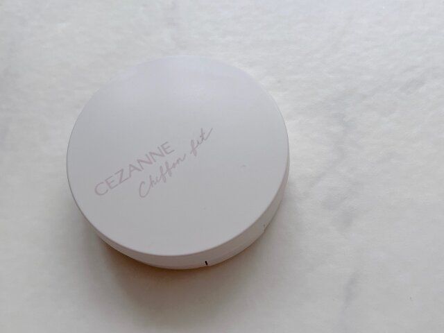 セザンヌ シフォンフィットクッションファンデーション 10 明るいオークル系