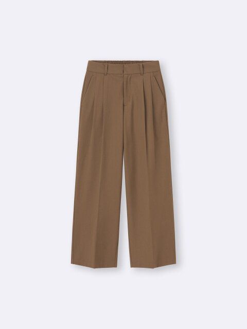 GUのタックワイドパンツ