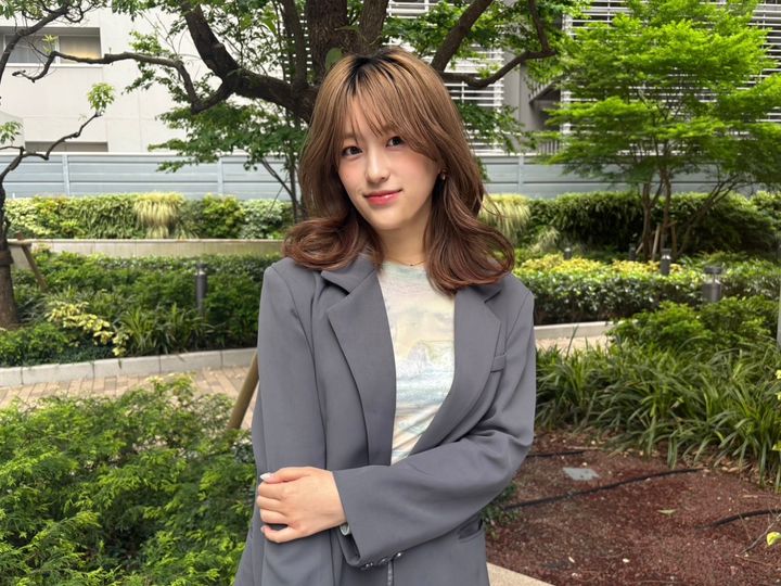 スタイリスト：齋藤 玲奈