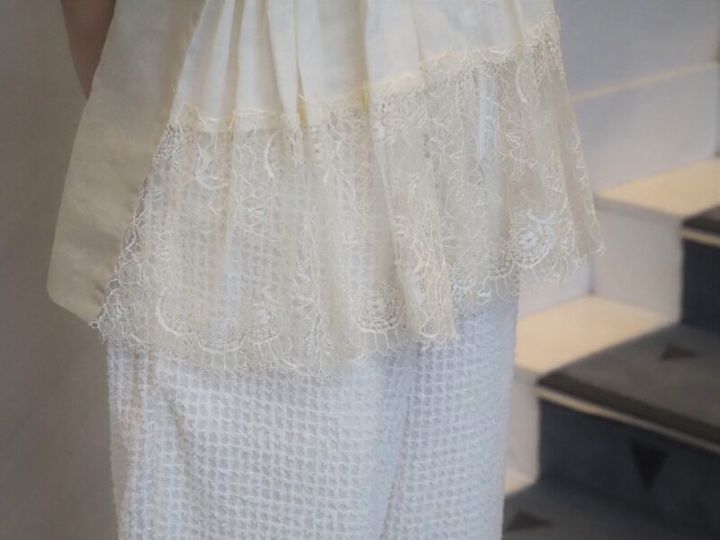 アンティーク調のレーストップス