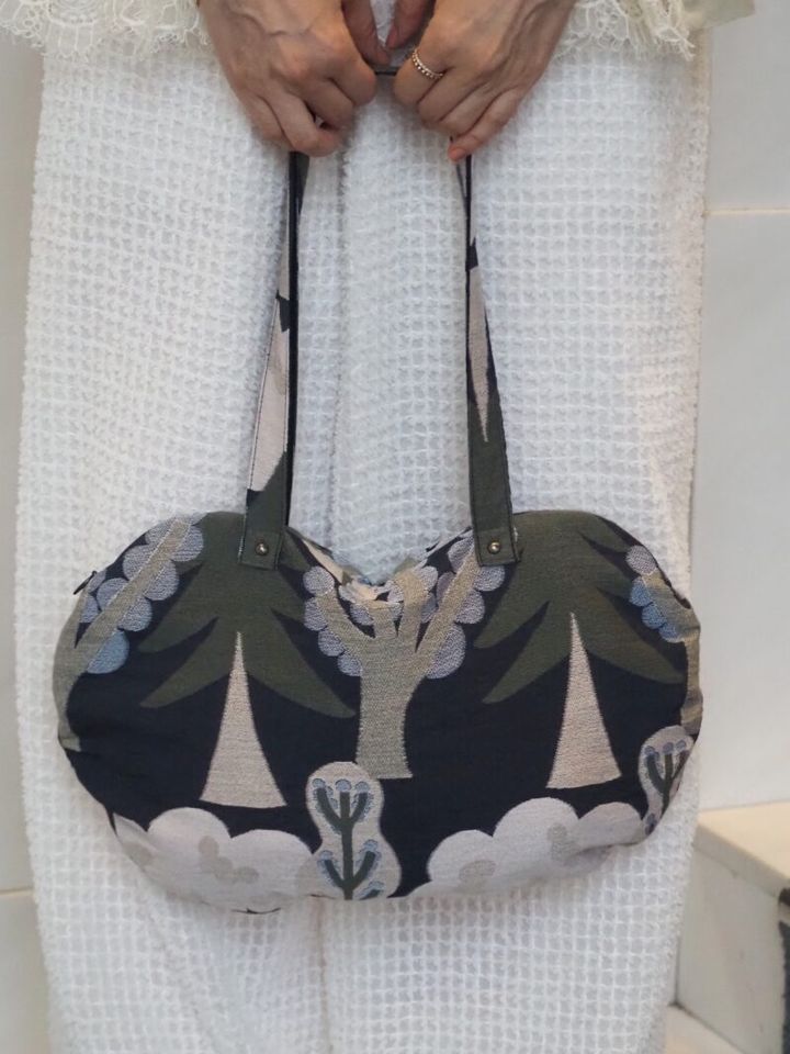 ミナペルホネンの布バッグ