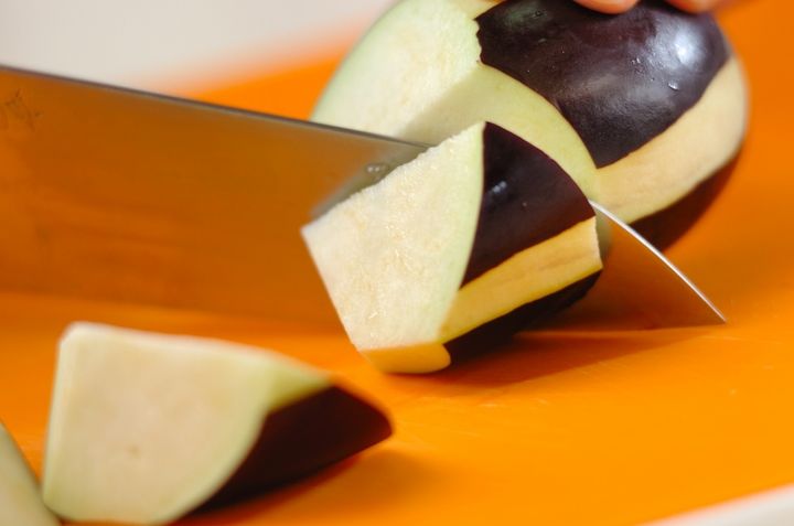 ナスのイタリアンサラダの下準備1