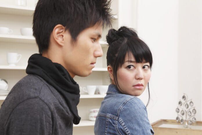 恋愛で不安になる原因5選。気持ちが落ち込んだときの解消法もご紹介