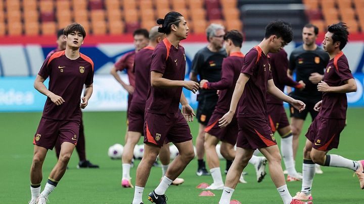 日本代表と対戦する中国、「選手1人あたり28個もスーツケースを持ち込んでる」とウソ報道されていた…なぜ？