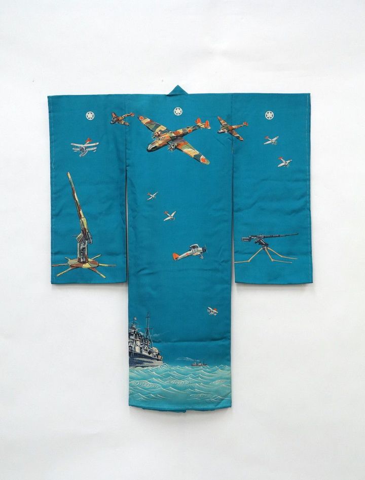 「戦争柄」の着物 日本 昭和15年