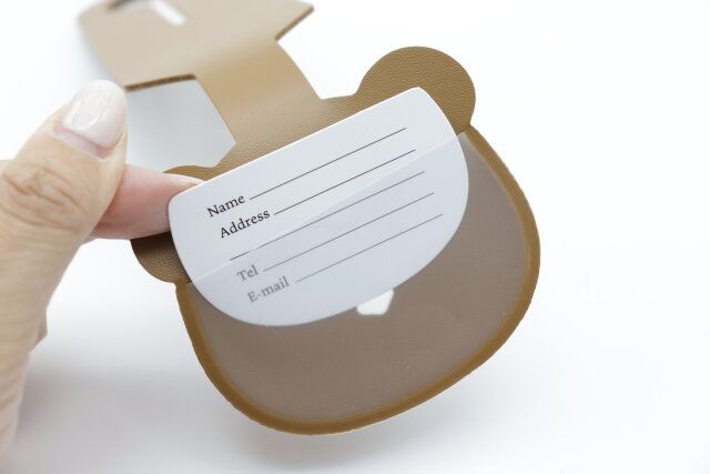 トラベルネームタグ（クマ） ネームカード装着