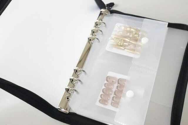 ダイソー 6リングファイル（A5、ジッパー付、ブラック）