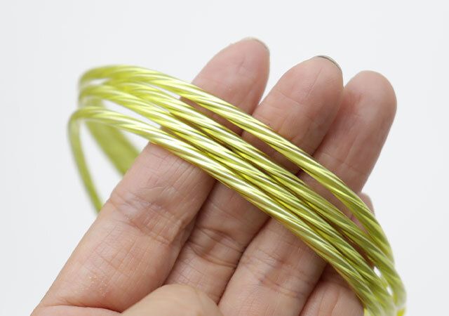 Type-C対応充電・転送ケーブル（クリアイエロー） 色