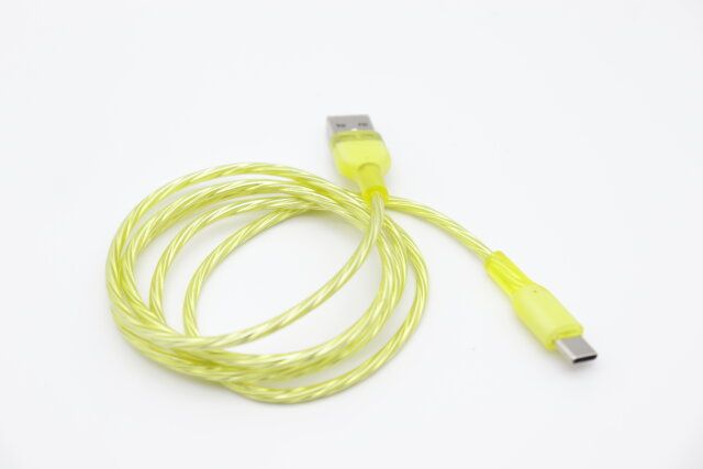 Type-C対応充電・転送ケーブル（クリアイエロー）