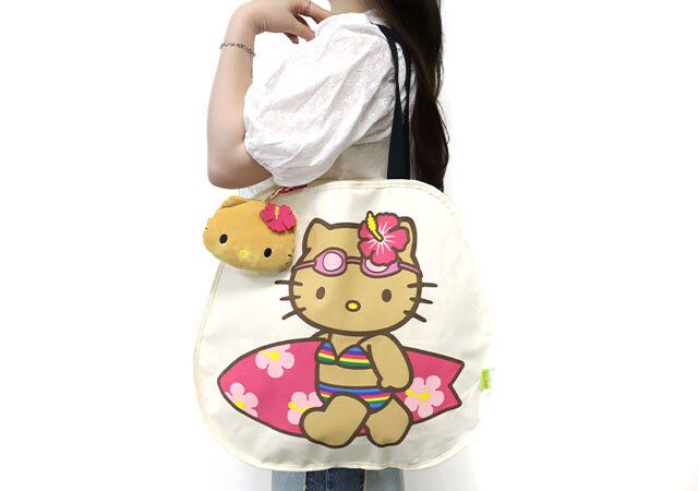 宝島社のsweet8月増刊号付録の日焼けハローキティのトートバッグ2