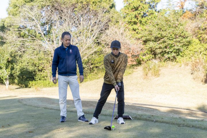 風を感じたときの対処法！スイングも弾道も「強く」する意識はNG