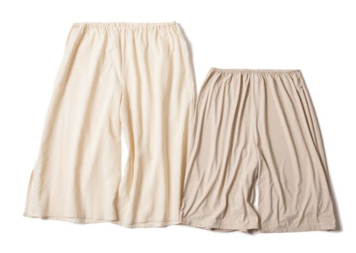 ペチパンツ※なくなり次第販売終了¥790／ジーユー、ハーフパンツ¥11,000／プリスティン（プリスティン本店）