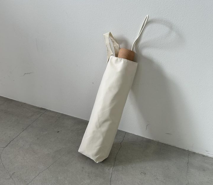 画像4: 【ユニクロ】UVカットコンパクトアンブレラ遮熱/親骨55cm ¥3,990 www.uniqlo.com