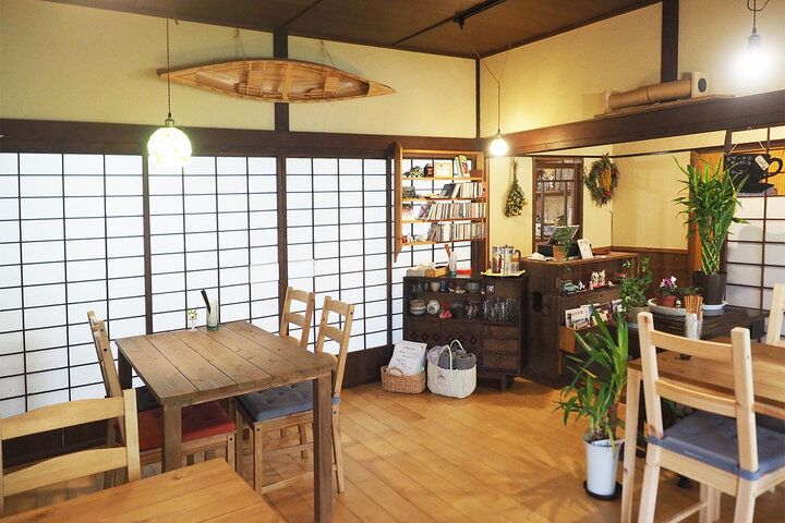 神奈川・足柄の里山でからだ想いのランチを♪ 涼やかな木漏れ日のテラスがある築100年の隠れ家カフェ「cafe だいず」オープン