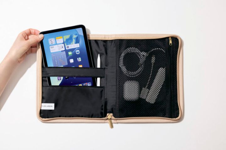 タブレットなどガジェットケースにも