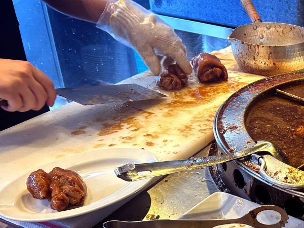 極上豚足・釘本食堂の豚足は食べやすいサイズにカット