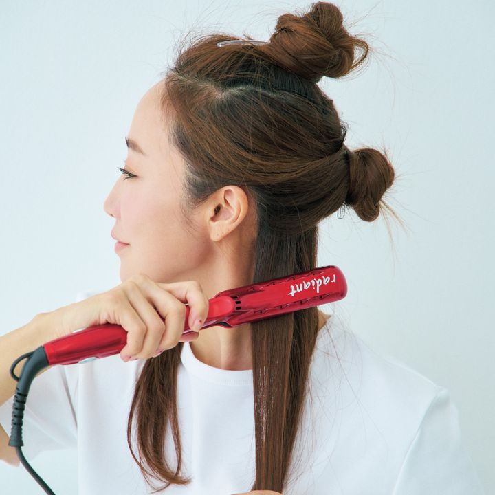 神崎恵さんのヘアスタイリング プロセス 4