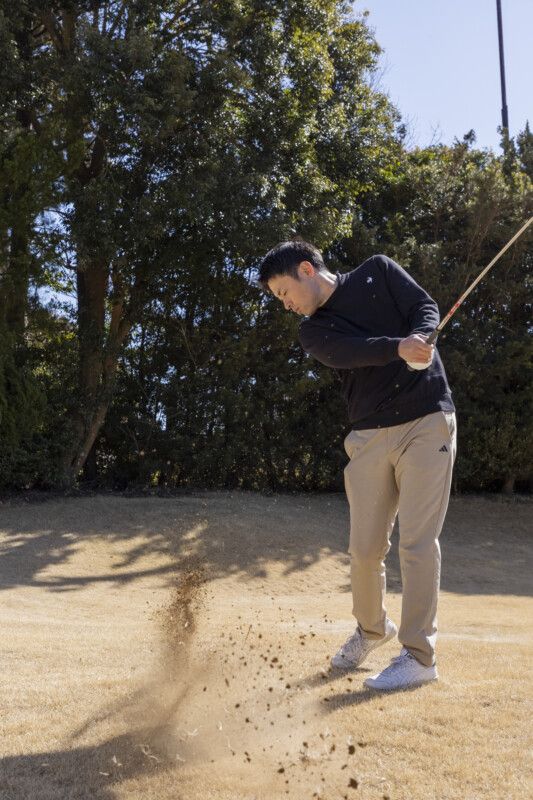 ５番アイアンの打ち方を解説！大きな筋肉の動きでハンドファーストを安定させる