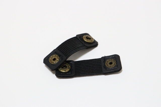 セリアのショルダーバッグのヒモ固定バンドはゴムが伸縮する