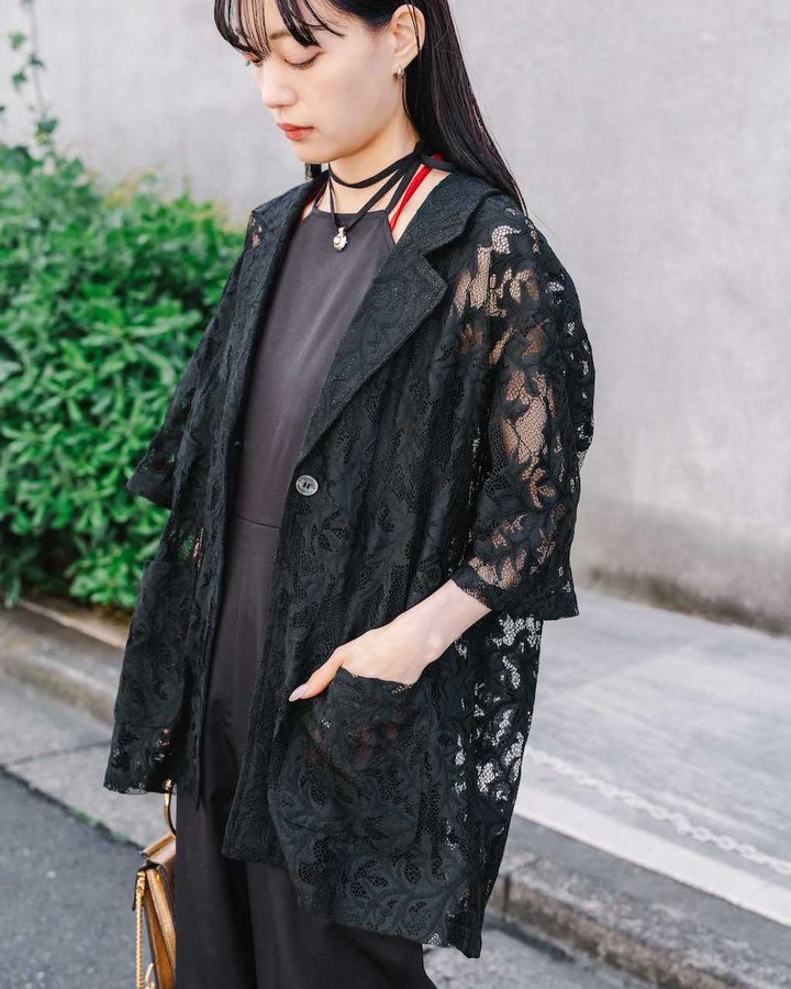 センス溢れる“シアーアイテム”コーデ5選。重ね着で夏服に奥行きを与える【TOKYO SNAP】