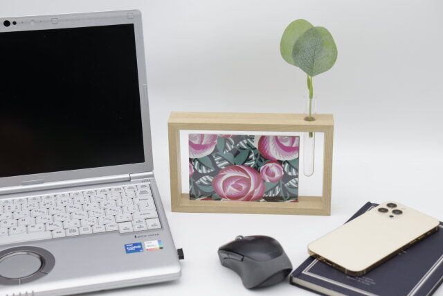 ダイソーのインテリア置物はデスクなどのちょっとしたスペースに飾りやすい