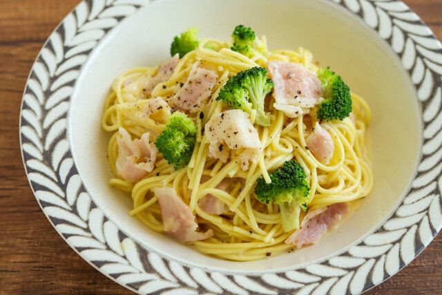 やけくそカルボナーラ ブロッコリーをプラス