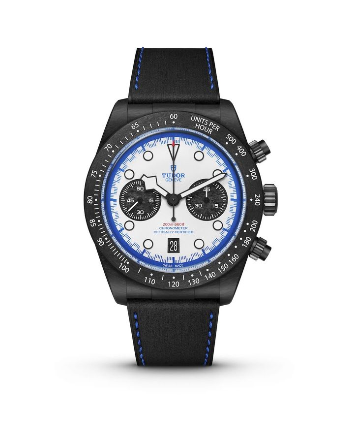 ブラックベイ クロノ “カーボン 25” ¥1,079,100