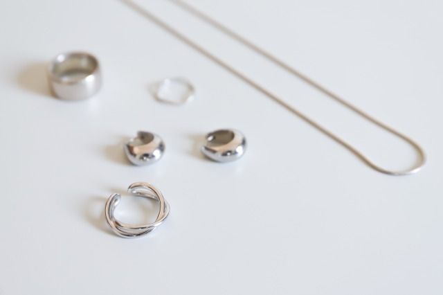 シルバー ステンレスのアクセサリー リング ネックレス ピアス
