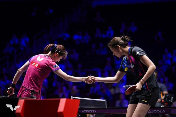 早田ひな、陳熠（C）WTT