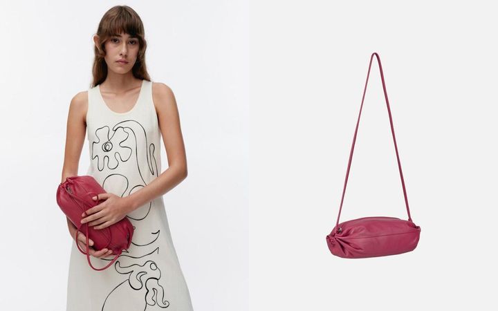 画像: Karla バッグ ベルベット ￥50,600 出典：マリメッコ