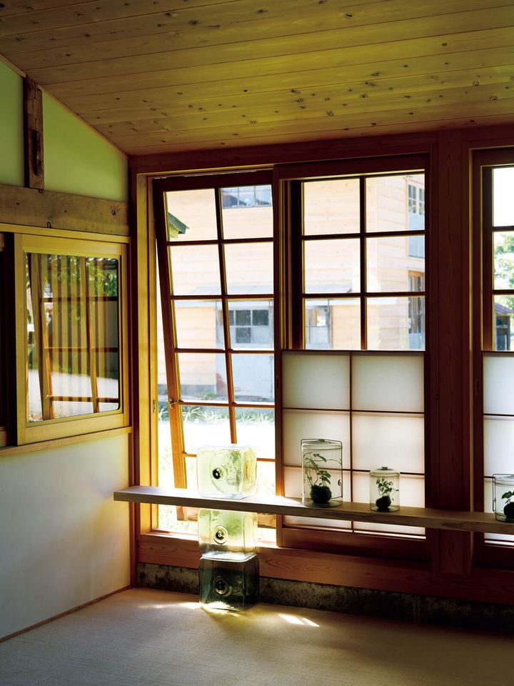 ガラス作家、ピーター・アイビーの自宅 リビング