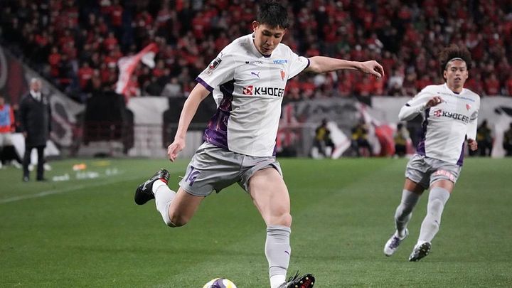 欧州で夢の“日本人カルテット”結成か…英国の昇格クラブ、26歳日本代表の獲得にも関心