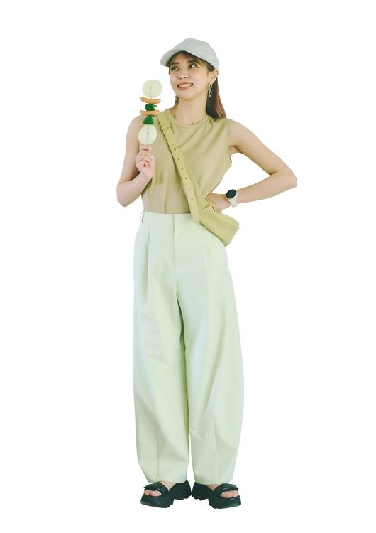 大人っぽスポーティ休日コーデ