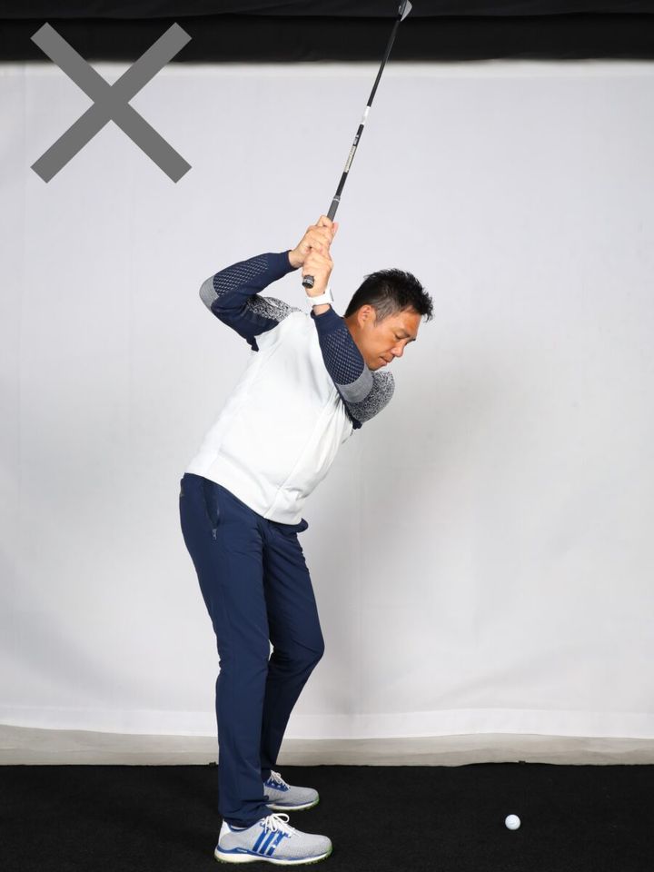 アイアンが上達しない人は「右手リード」で打ってみて