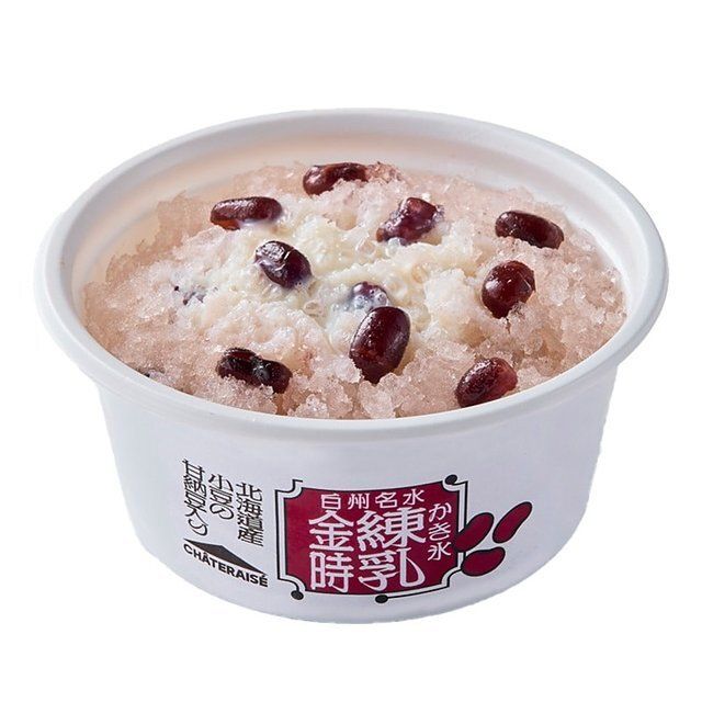 シャトレーゼの白州名水かき氷 練乳金時 北海道産小豆の甘納豆入り