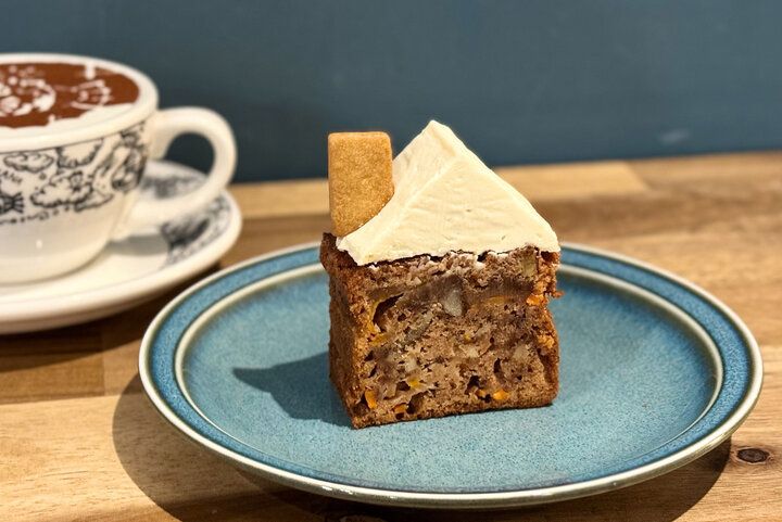 絵本作家のアトリエの世界へ♪空想の街の世界を体感できる。吉祥寺「空想街カフェ 空飛ぶ魚」