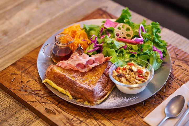「フレンチトースト&ベーコン」1700円
