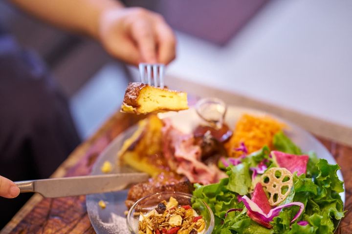 「ZTTo morning」の「フレンチトースト&ベーコン」