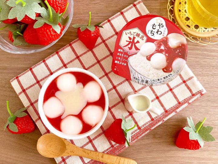 「やわもちアイス いちご練乳氷」