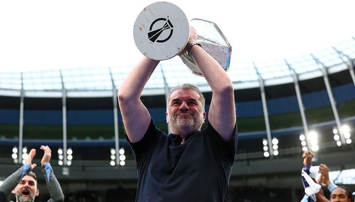 「父はもうこの世にはいませんが…」日本でも指揮した豪州人指揮官、ギリシャで表彰された理由とは