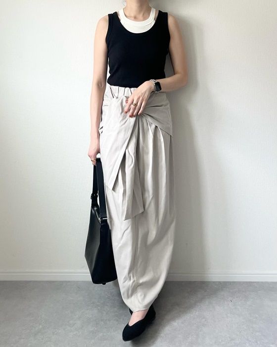 UNIQLOのブラックの「ソフトリブタンクトップ」