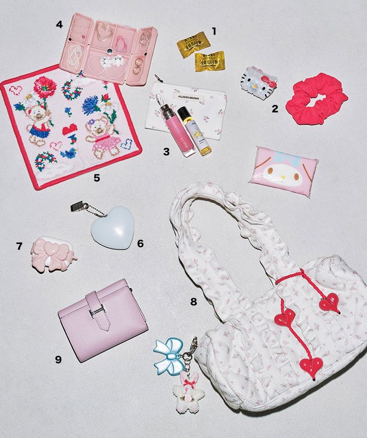 紗栄子のバッグの中身