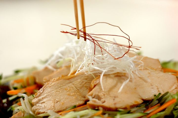 豪華で簡単チャーシューのサラダ 作り置きにも by岡本 由香梨さんの作り方3