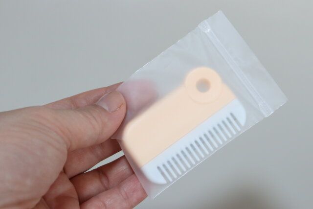 セリアのプチプラ髪用カッター コンパクトケース付き