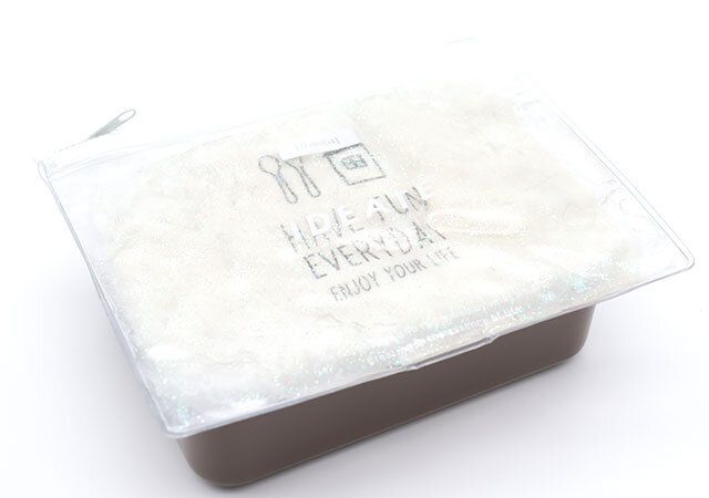 ダイソー フラットポーチ（保冷剤入、ロゴ） 使用例 保冷剤 お弁当