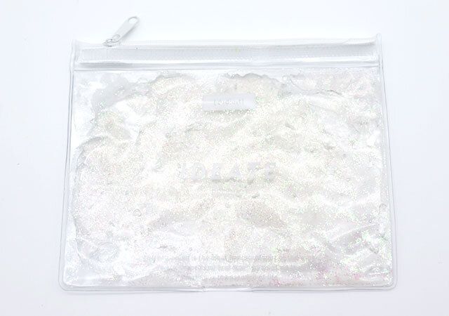 ダイソー フラットポーチ（保冷剤入、ロゴ） 