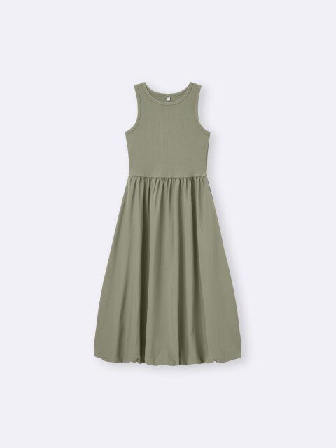 GUのバブルヘムワンピース