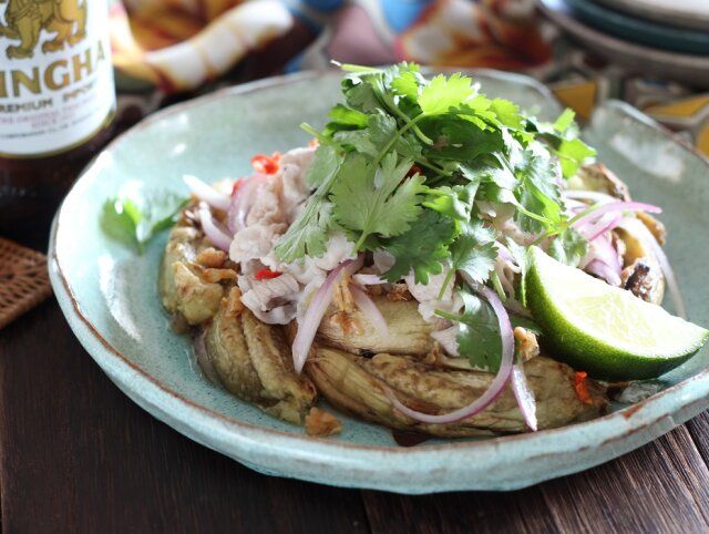 焼きなすのエスニックサラダ