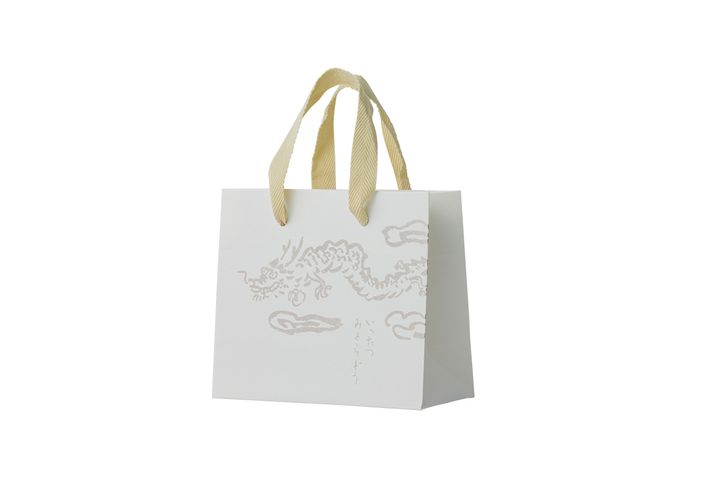 〈いったつみとら堂〉の「神楽坂 石かわ 焼き玉ねぎクッキー」